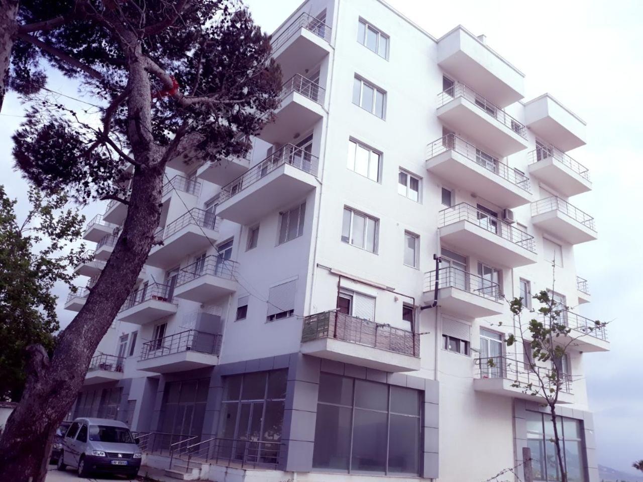 Casa Fronte Mare Apartment Vlore Bagian luar foto