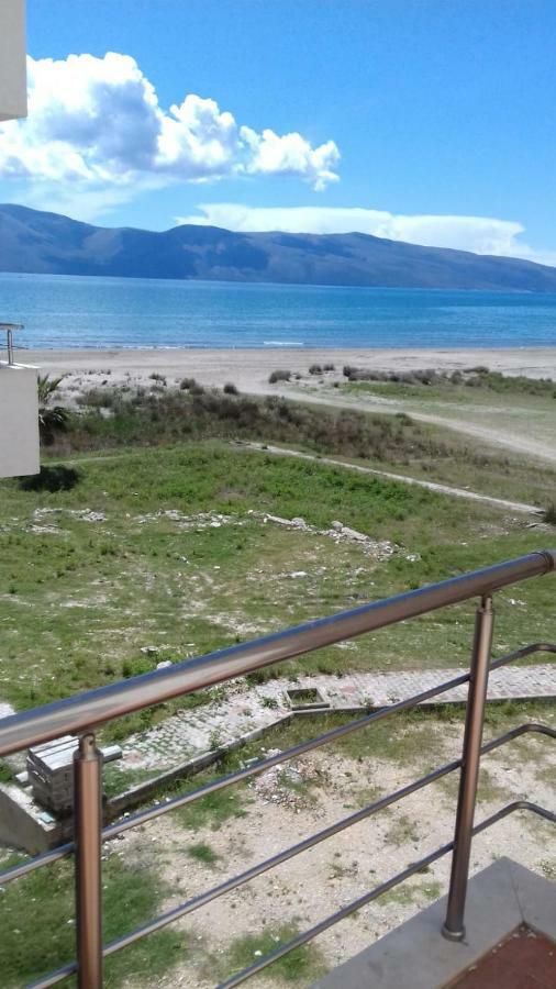Casa Fronte Mare Apartment Vlore Bagian luar foto